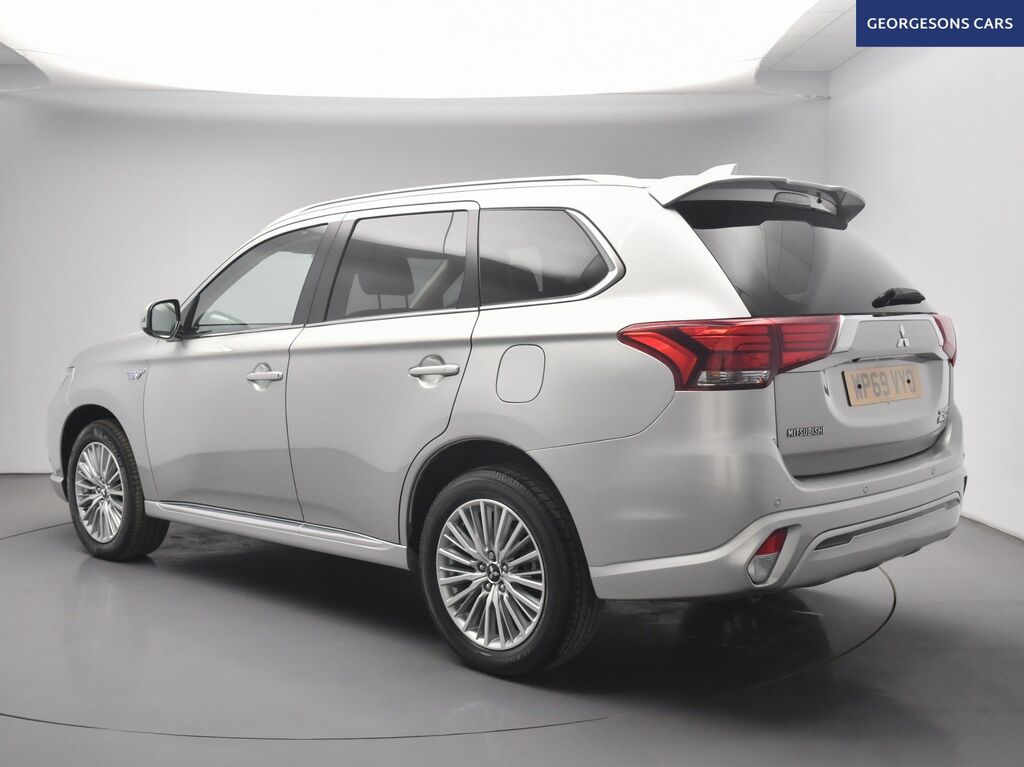 Mitsubishi Outlander Twinmotor 13.8Kwh Juro Suv Silver