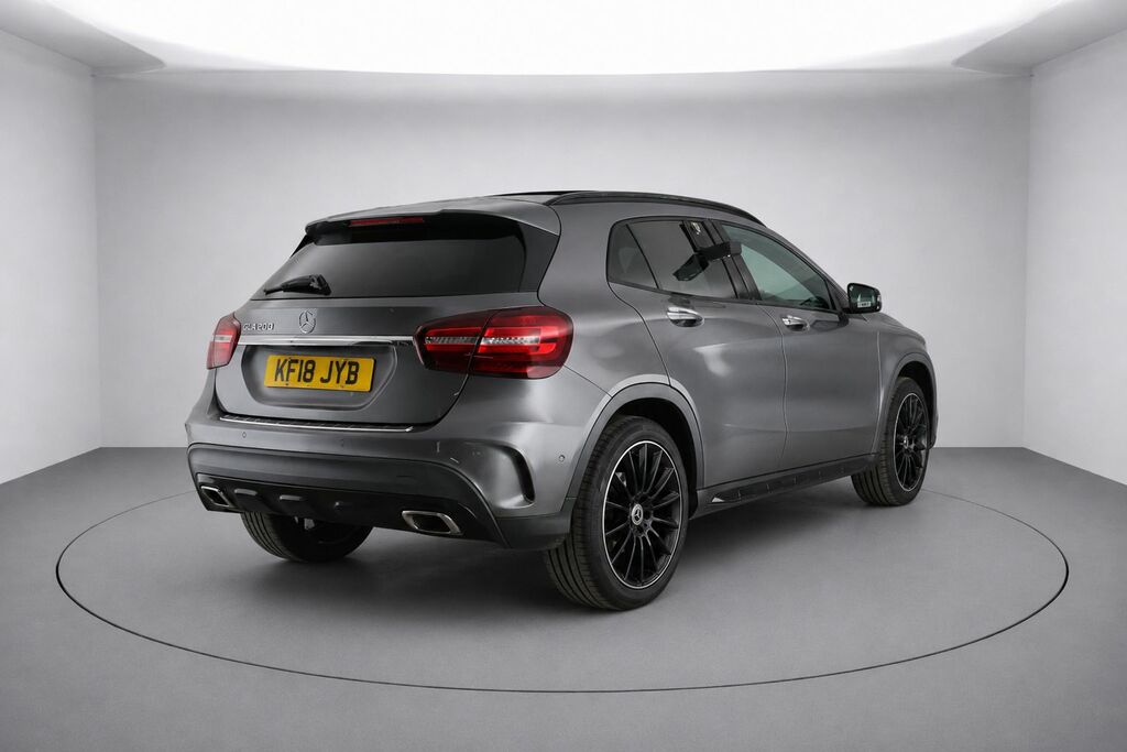 Mercedes-Benz GLA Class Gla200 Amg Line Premium Grey #2