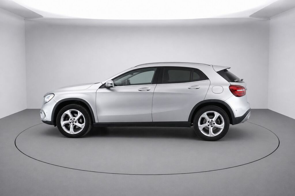 Mercedes-Benz GLA Class Gla200d Sport Premium Plus Silver