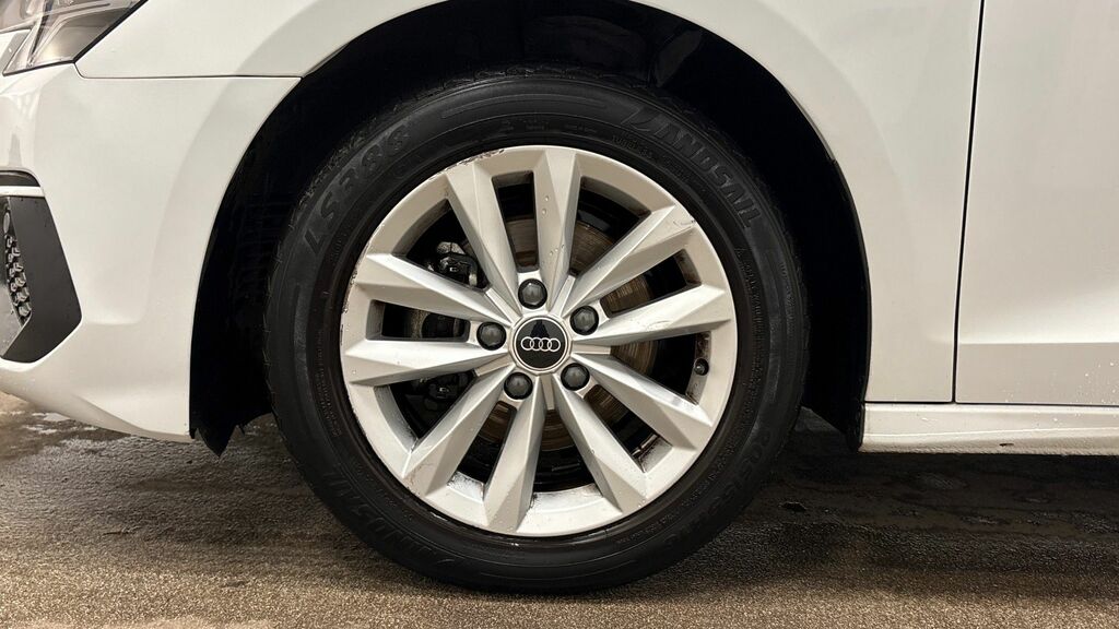Audi A3 1.5 Tfsi 35 S Line Sportback HG23JWF Black #10