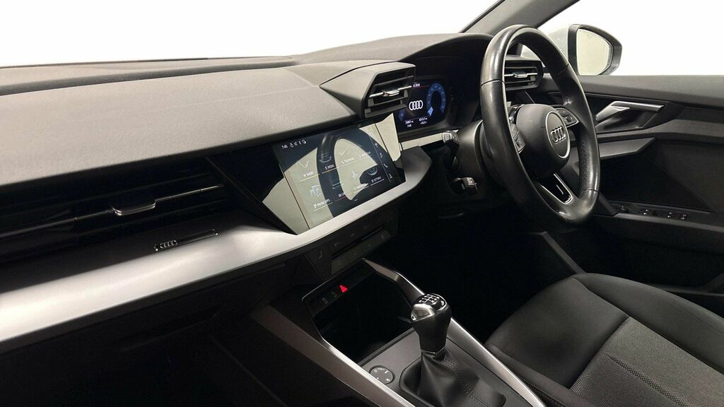 Audi A3 1.5 Tfsi 35 S Line Sportback HG23JWF Black #5