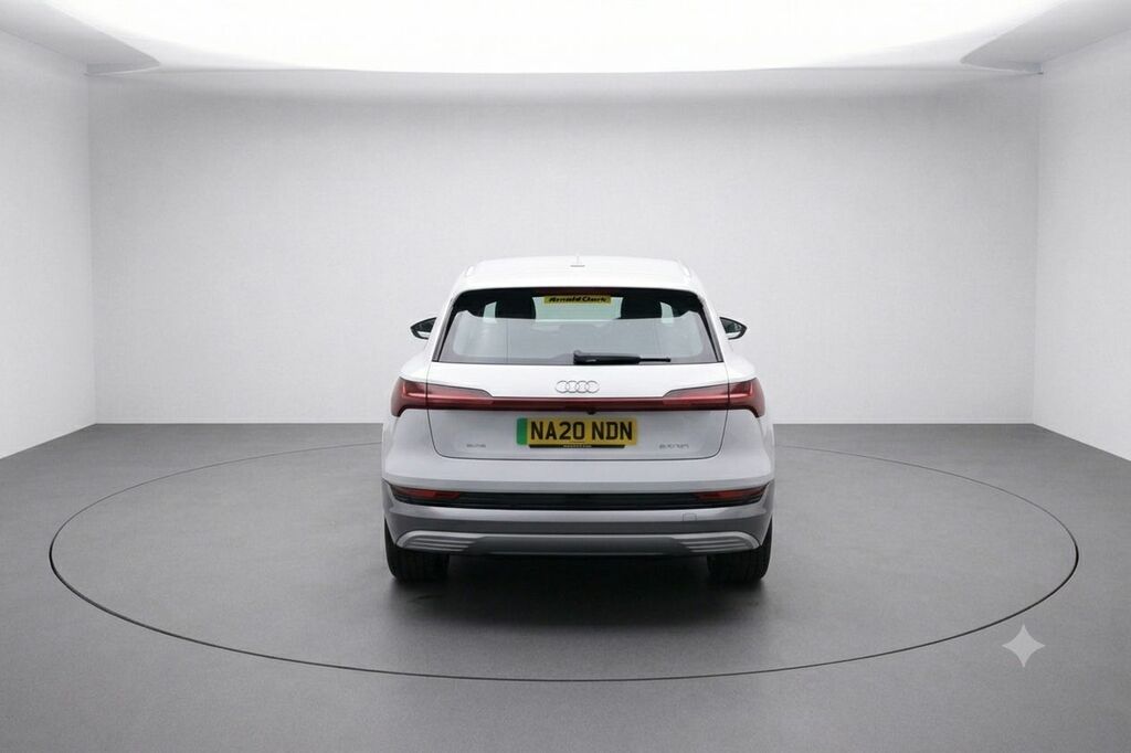 Audi E-tron Technik Suv White