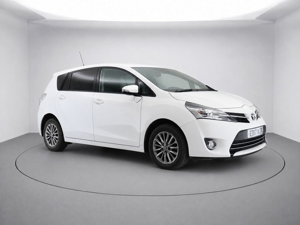 Toyota Verso Valvematic Active White #3