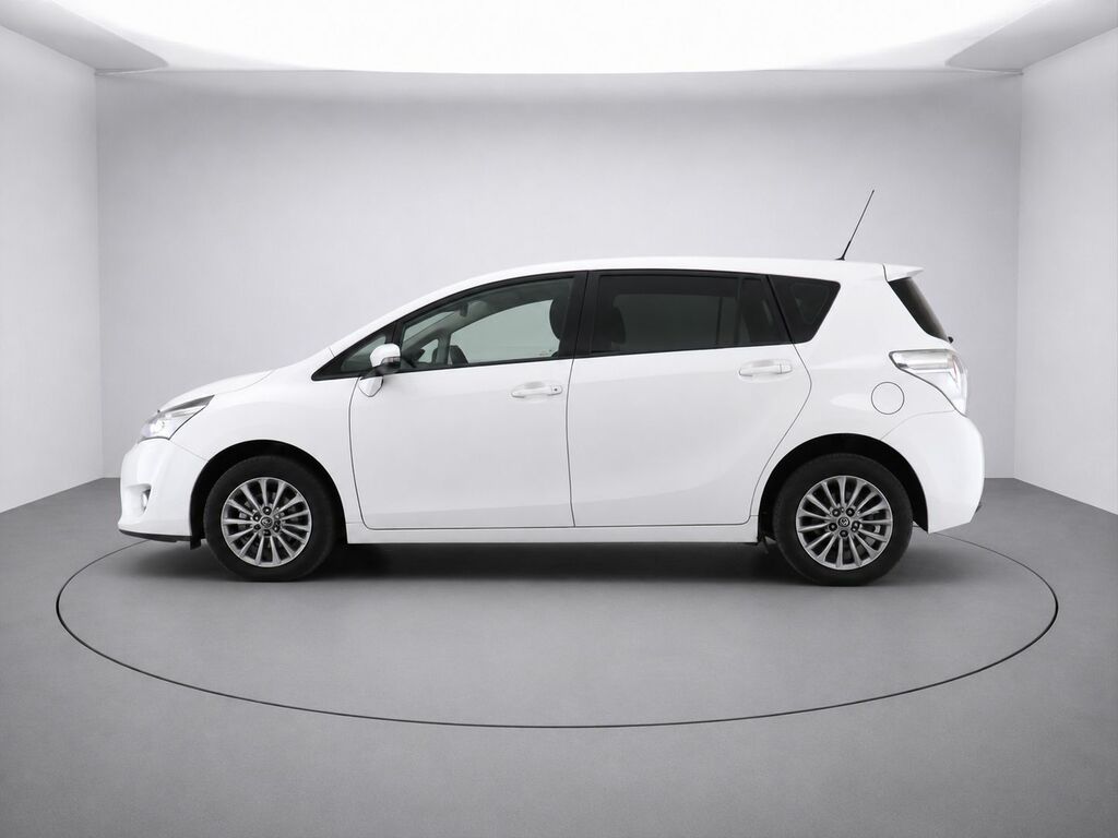 Toyota Verso Valvematic Active White #5