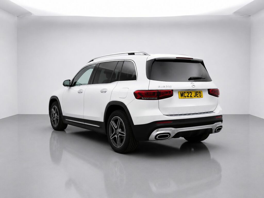 Mercedes-Benz GLB Class Glb200 Amg Line Premium White #5
