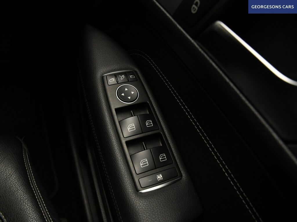 Mercedes-Benz E Class Bluetec Amg Sport Black #32