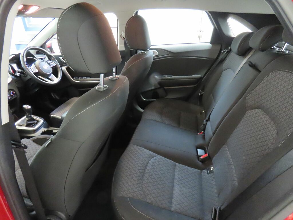 Kia Ceed Crdi Mhev 2 Hatchback Red #5
