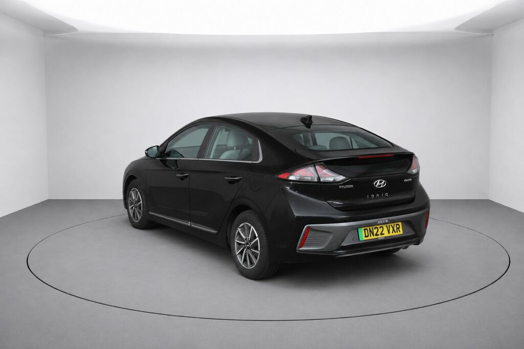 Hyundai Ioniq Premium Hatchback Black #3