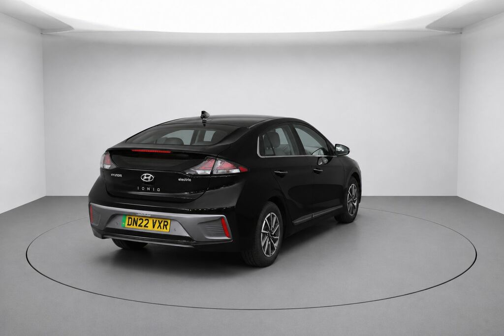 Hyundai Ioniq Premium Hatchback Black #2