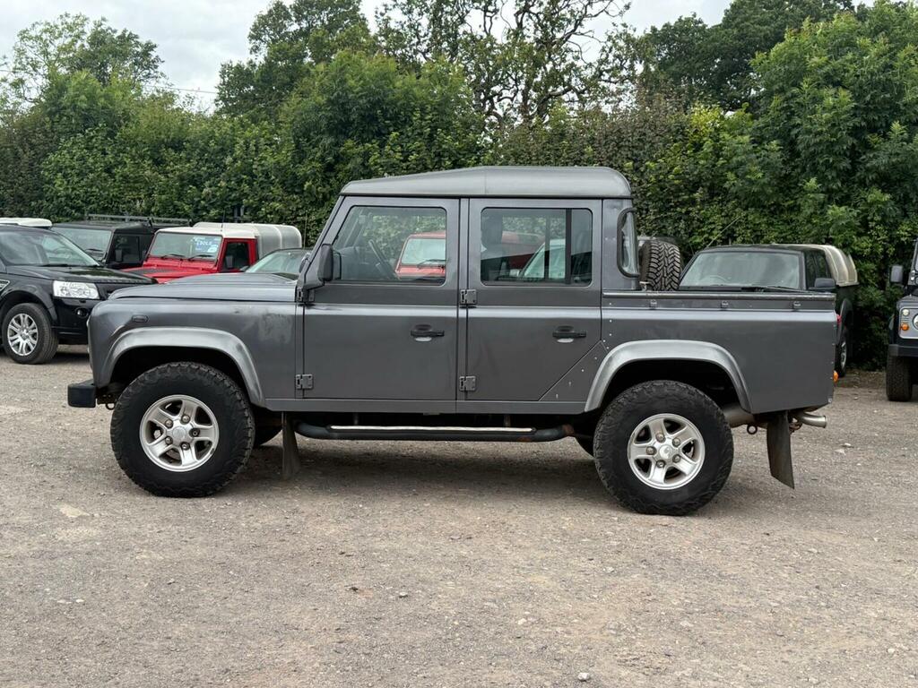 Land Rover Defender 110 Land Rover Defender 110 Black #2