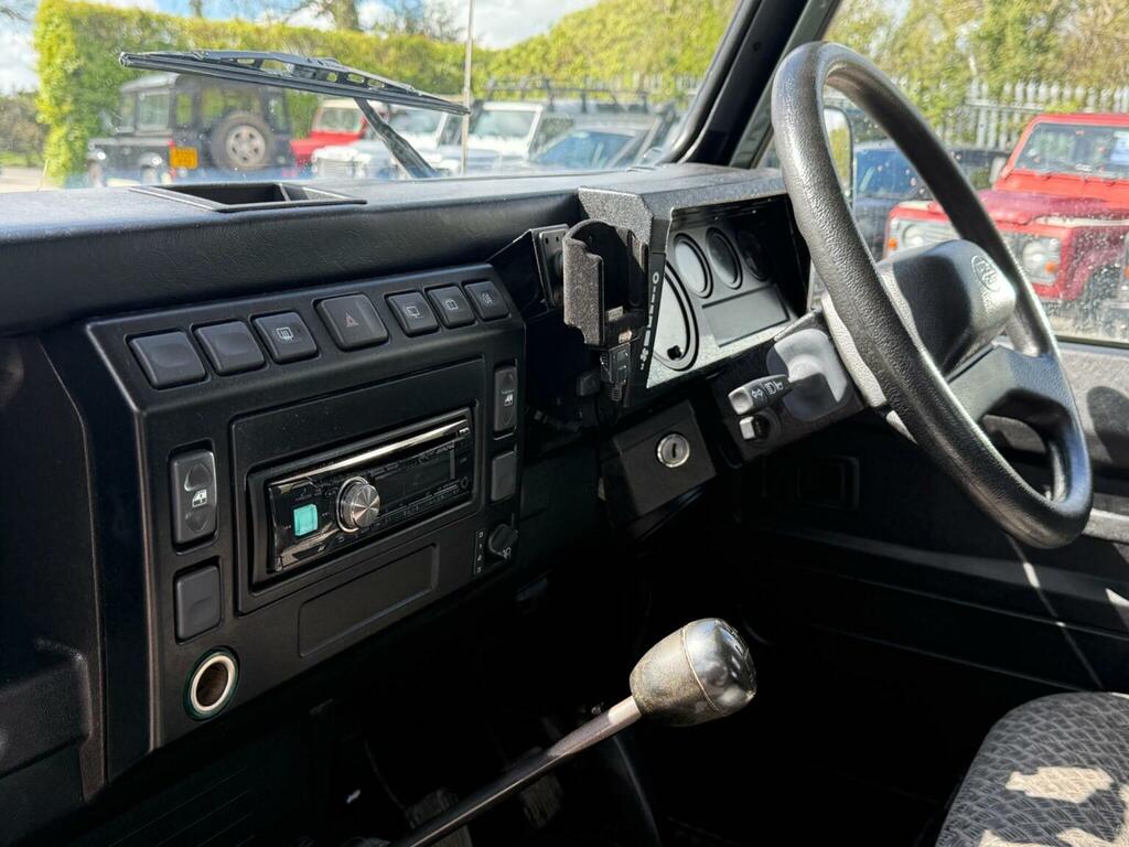 Land Rover Defender 90 Ht 2.5P 95 Green #17