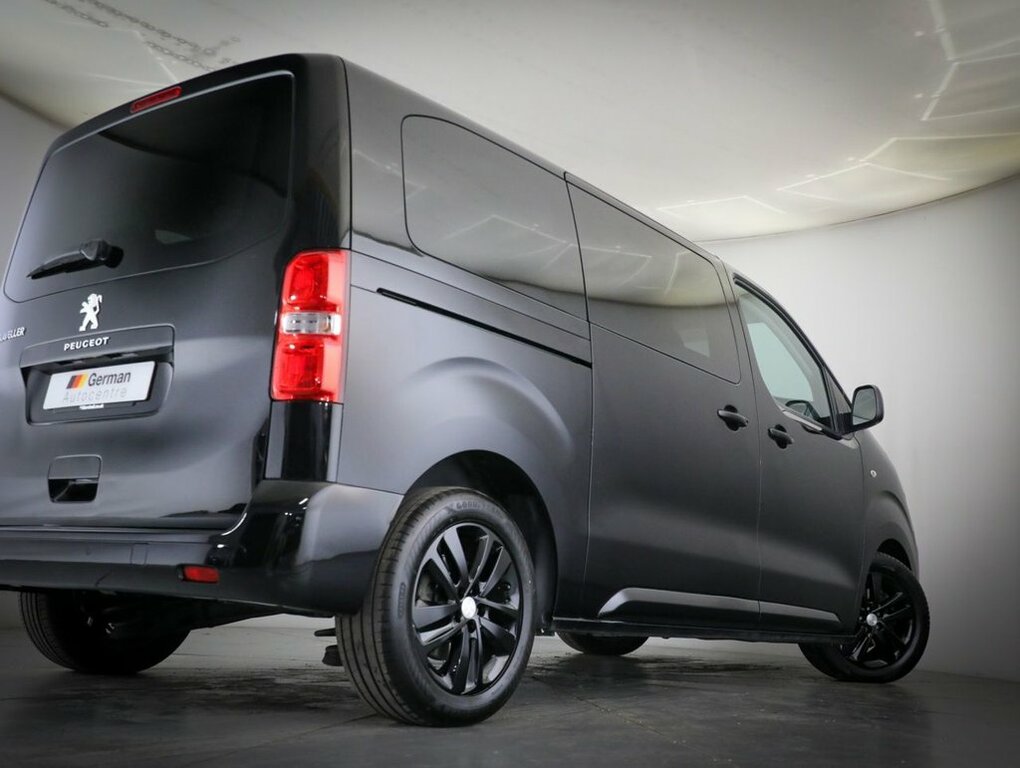 Peugeot Traveller 2L Active Black #4
