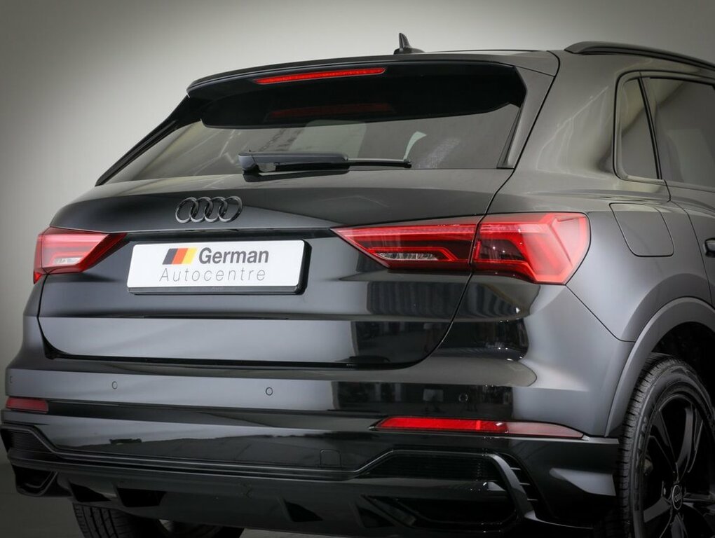 Audi Q3 1.5L S Line Black #5