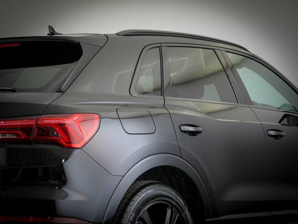 Audi Q3 1.5L S Line Black #6