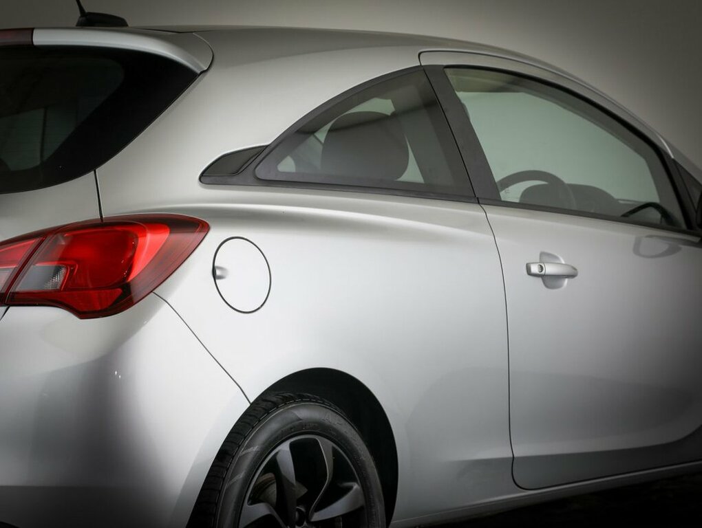 Vauxhall Corsa 1.4L Griffin NJ19UAY Silver #6