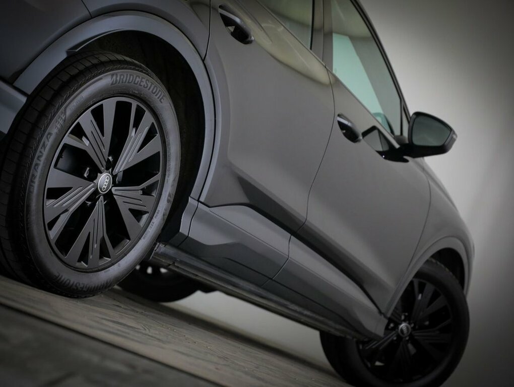 Audi Q4 E Tron Q4 E-tron Black Edition 40 Purple #7