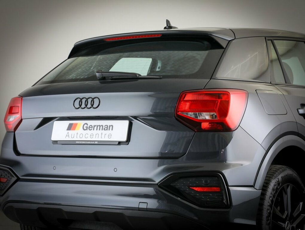 Audi Q2 1.5L Sport Grey #5