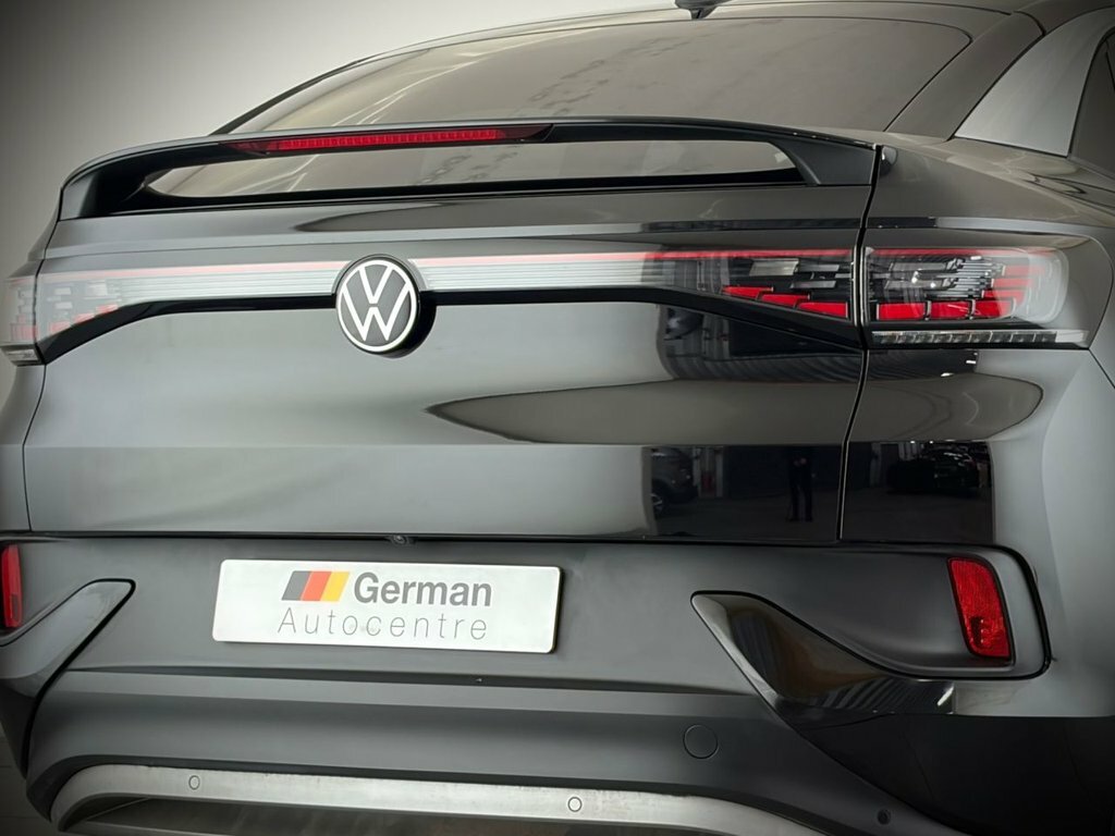 Volkswagen ID.5 Suv Black #5