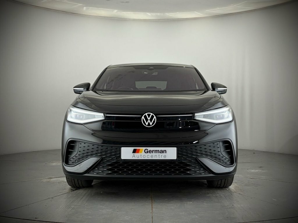 Volkswagen ID.5 Suv Black #4