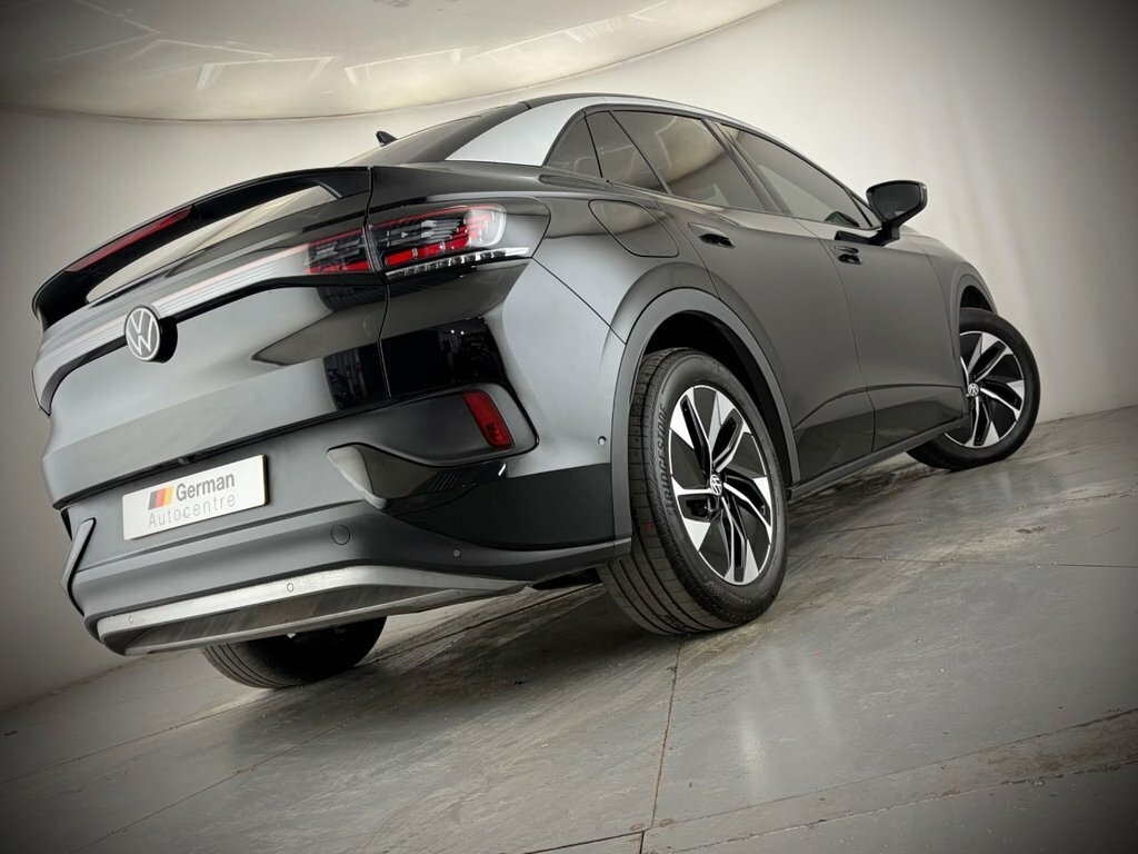 Volkswagen ID.5 Suv Black #6