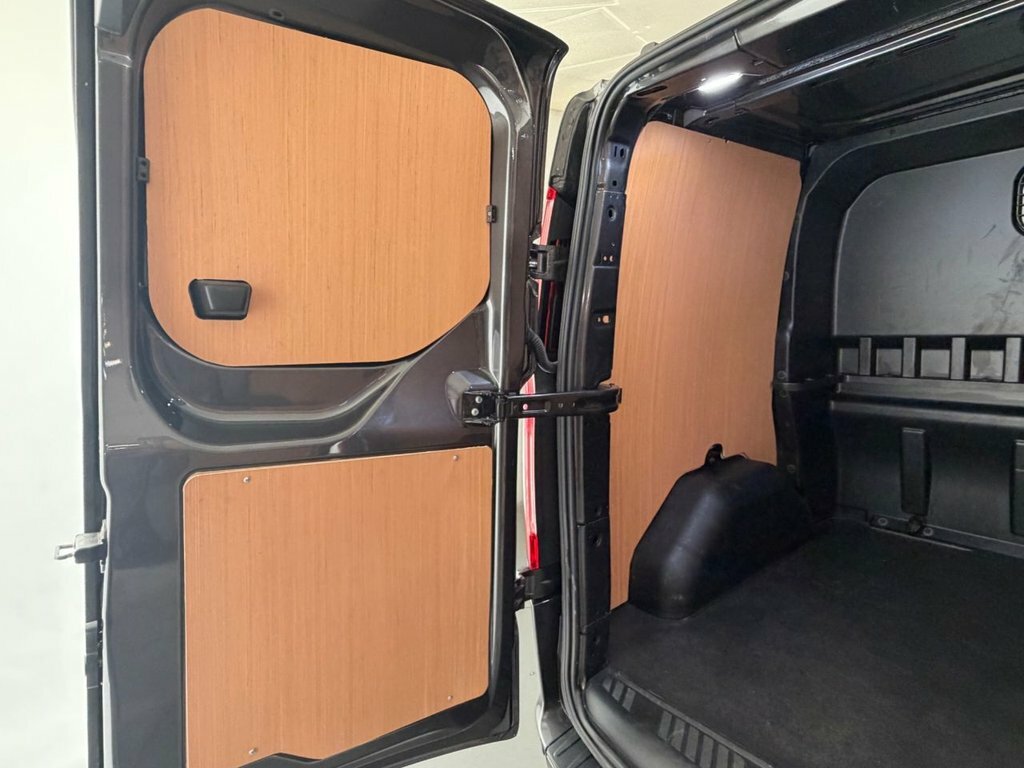 Ford Transit Custom 2.0 300 Trail L1h1 Ecoblue 168 Bhp Red #33
