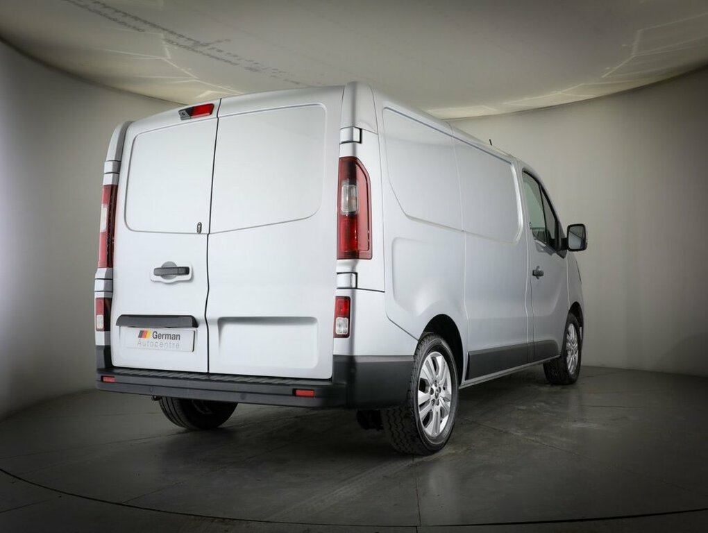 Renault Trafic 2L Business White #15