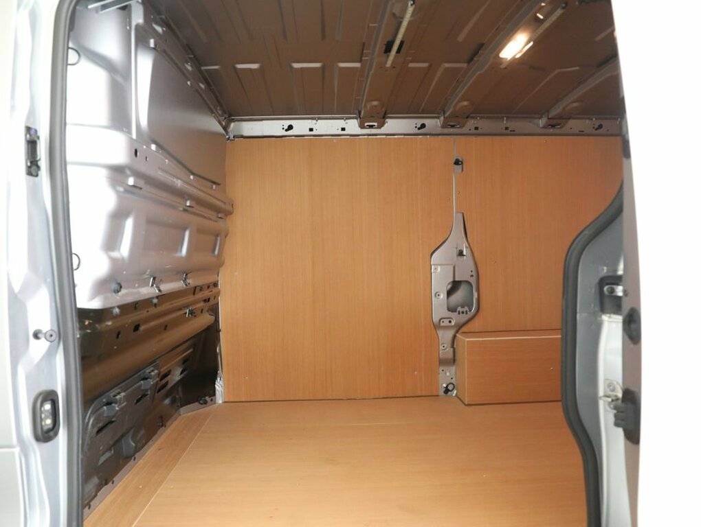 Renault Trafic 2L Business White #33