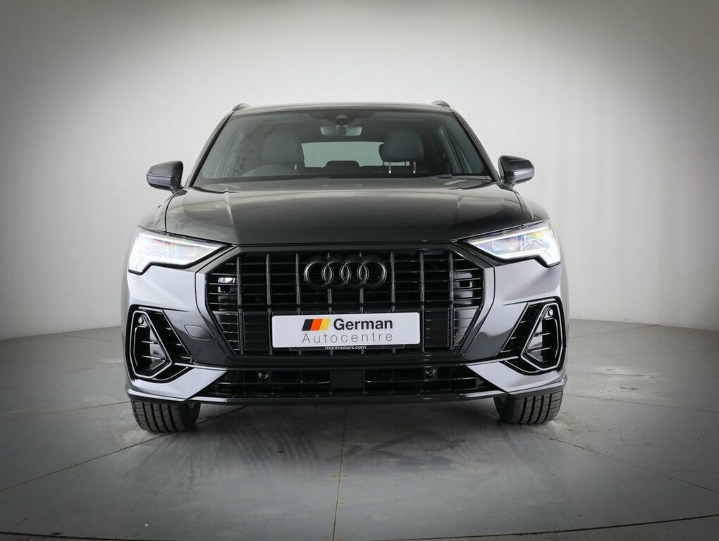 Audi Q3 1.5L S Line Black #4