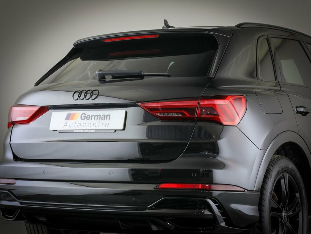 Audi Q3 1.5L S Line Black #5