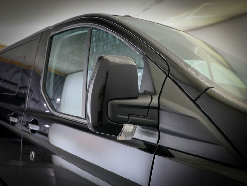 Ford Transit Custom 2L Limited Black #4