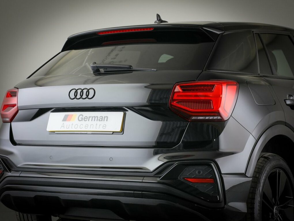 Audi Q2 1.5L S Line Black #5