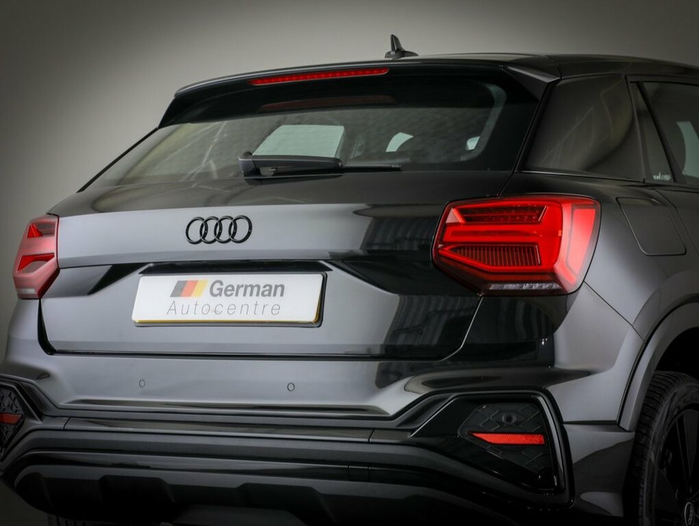 Audi Q2 1.5L S Line Black #5