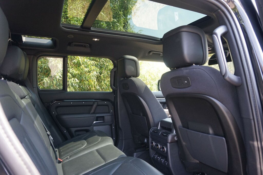 Land Rover Defender Land Rover Estate 2.0 D240 S 110 Silver #7