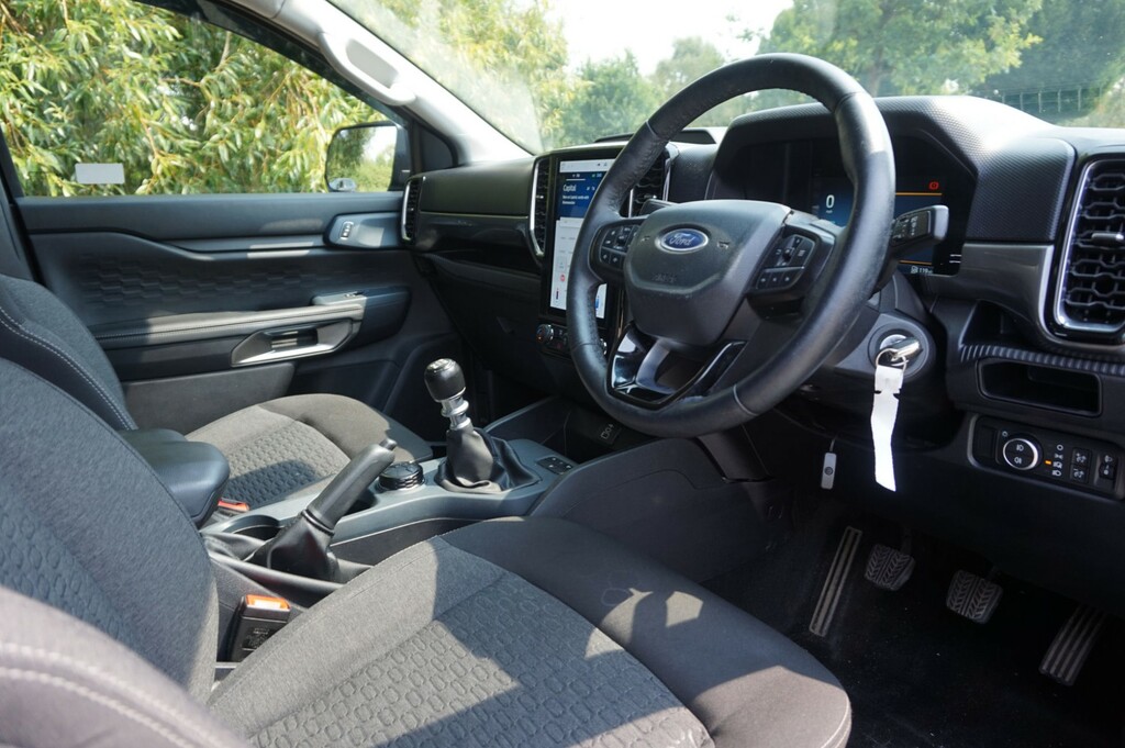 Ford Ranger Estate Black #5