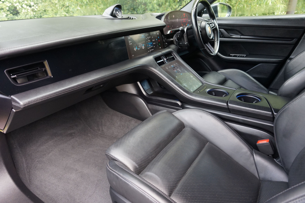 Porsche Taycan 4S 93Kwh Blue #33