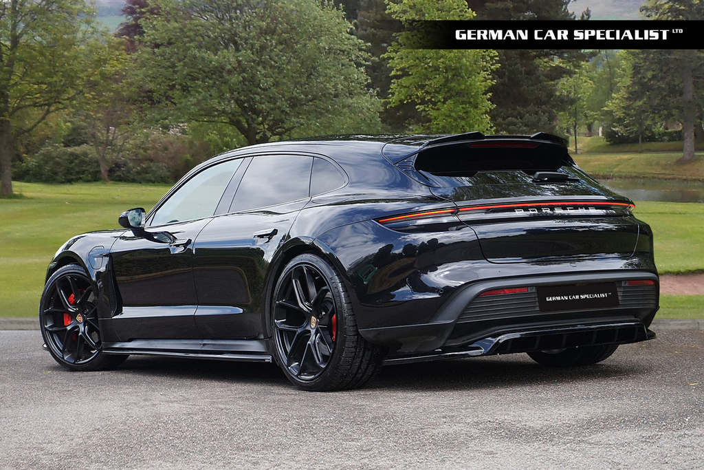 Porsche Taycan Estate Black #2