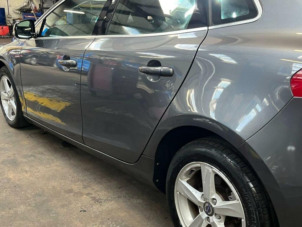 Volvo V40 1.6 T3 R-design Hatchback Euro 5 Grey #9