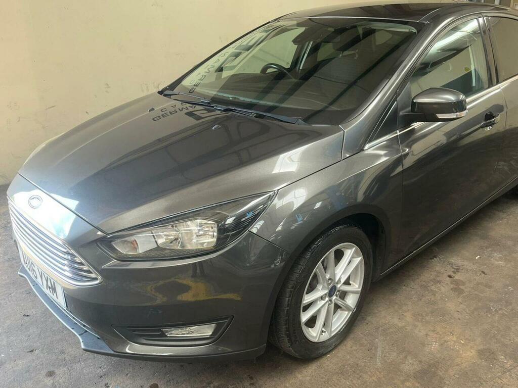 Ford Focus Hatchback 1.0T Ecoboost Zetec Euro 6 Ss 20 Grey #2