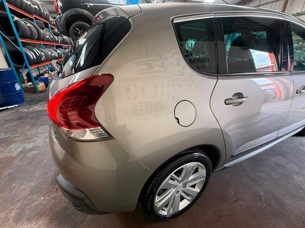 Peugeot 3008 Active White #24