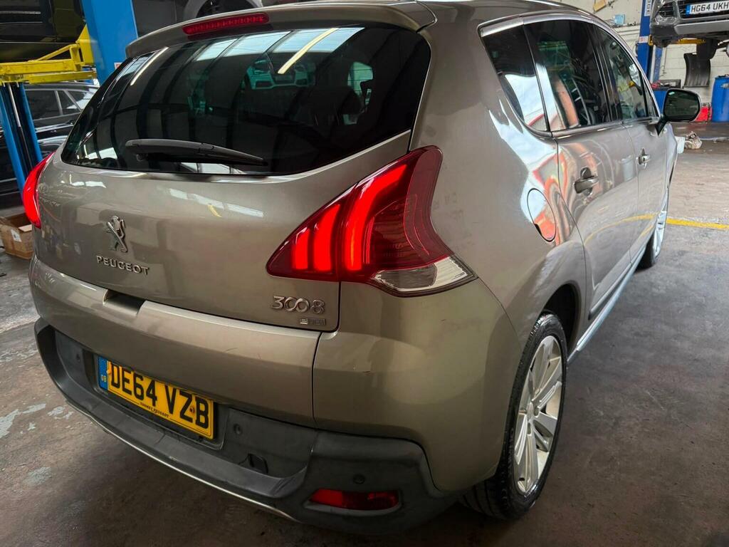 Peugeot 3008 Active White #28