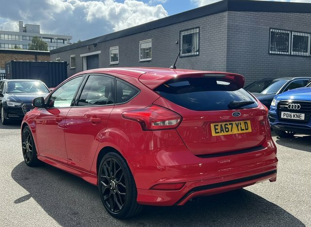 Ford Focus 1.5 Tdci St-line Hatchback EA67YLD Red #4