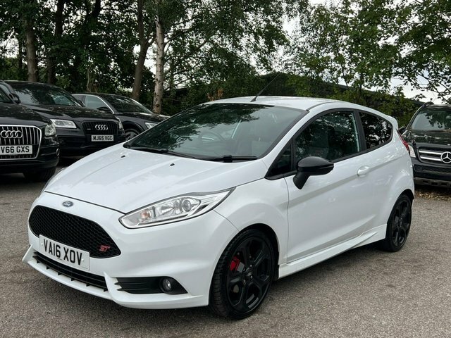 Ford Fiesta 1.6T Ecoboost St-2 Hatchback VA16XOV White #2