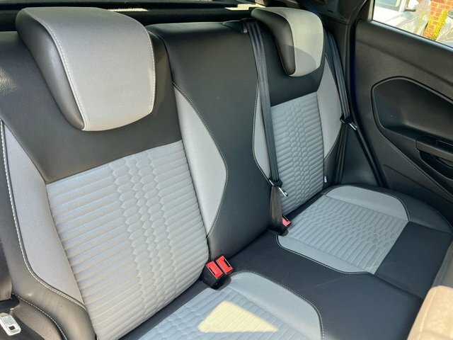Ford Fiesta Ford Fiesta 1.0 Fiesta Titanium T Silver #18
