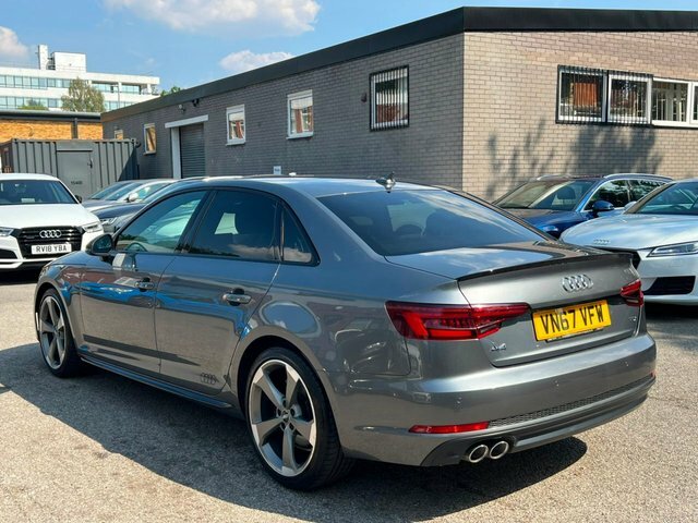 Audi A4 2.0 Tdi Black Edition Black #4
