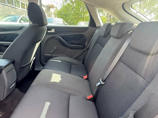 Ford Focus Hatchback 1.6 Tdci Ghia Cvt 200707 Blue #15