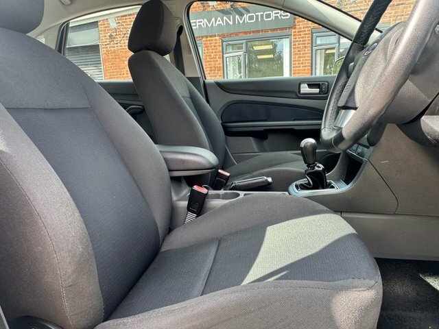 Ford Focus Hatchback 1.6 Tdci Ghia Cvt 200707 Blue #9