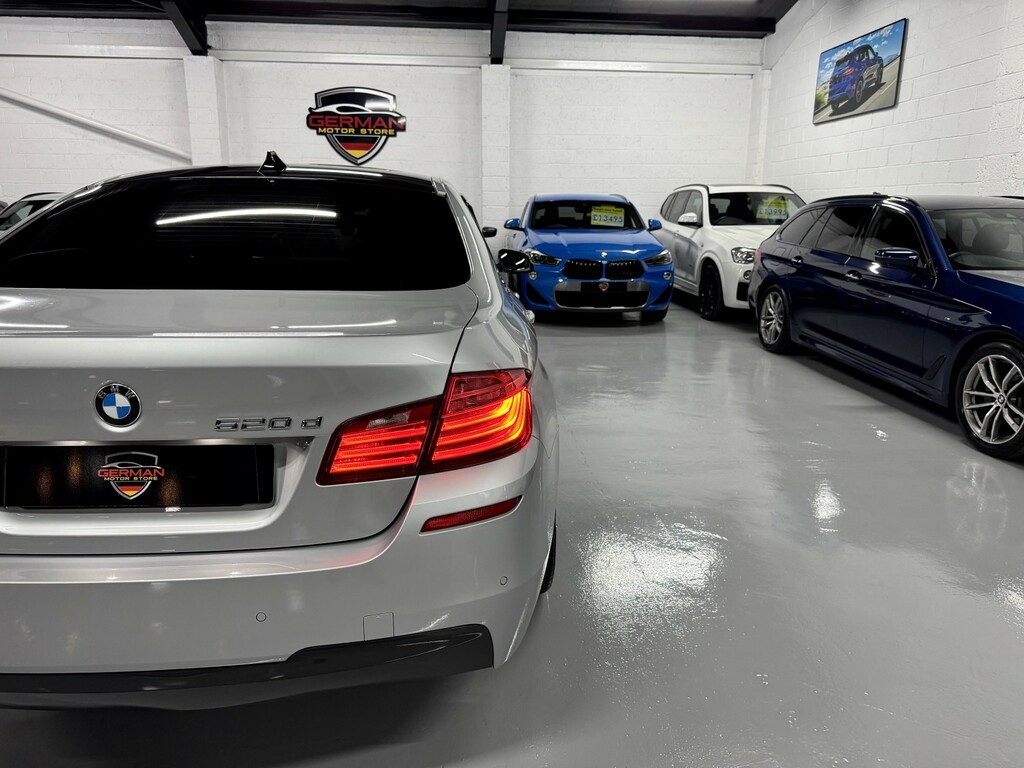 BMW 5 Series Automatic Black #24