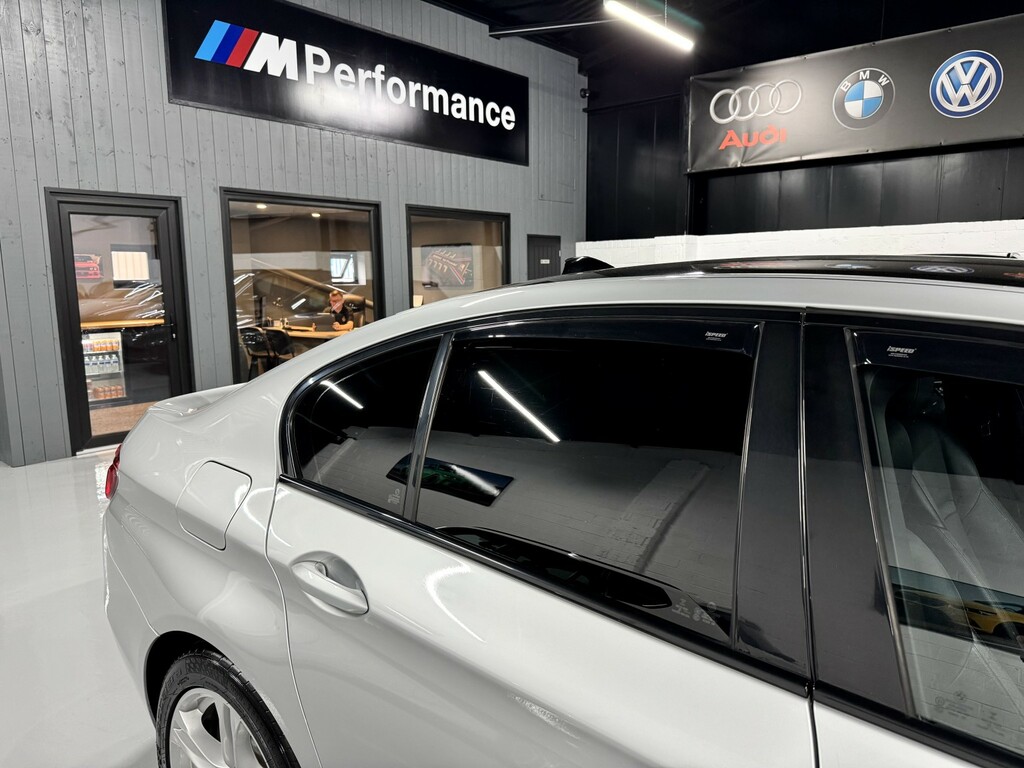 BMW 5 Series Automatic Black #19