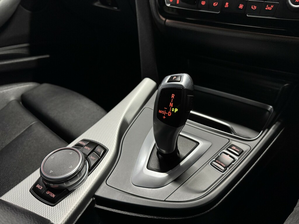 BMW 3 Series Ed Plus White #27