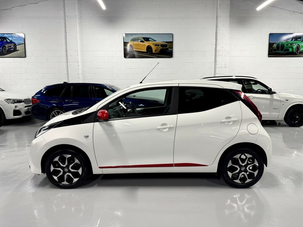 Toyota Aygo Hatchback Black #18